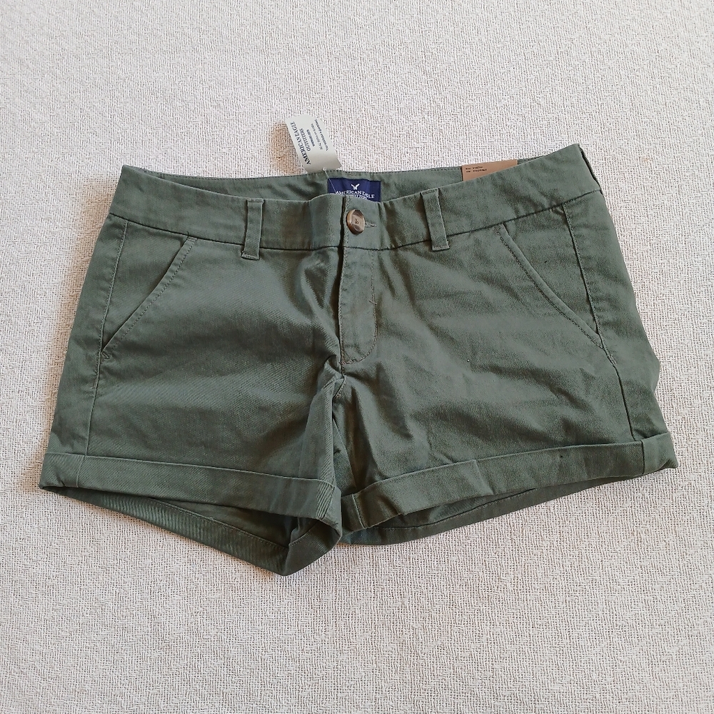 American Eagle Outfitters Olive Rolled-Hem Women's Shorts
